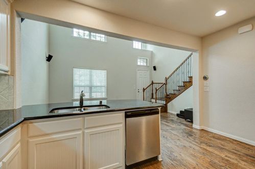 644 Greenville Ave, Richardson TX  75081-4111 exterior