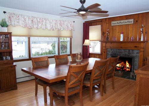 132 Rollstone Ave, West Sayville, NY 11796-1306