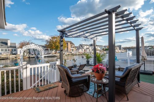 106 Moorage Ave, Berkeley Township NJ  08721-1879 exterior