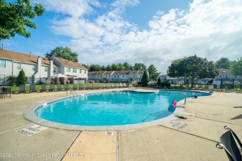 88 Rita Ln, Jackson Twp NJ  08527-2367 exterior