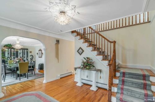323 Homans Ave, Closter, NJ 07624-2940