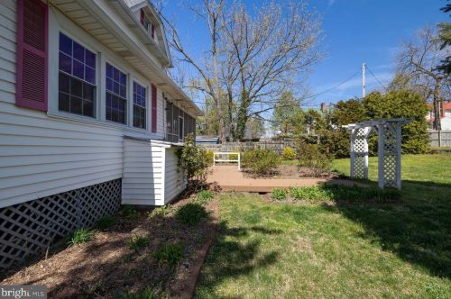 5 Amiss Ave, Richmond National Battlefiel VA  22835-1309 exterior