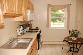 1353 Valley Rd, Wayne NJ  07470-2354 exterior