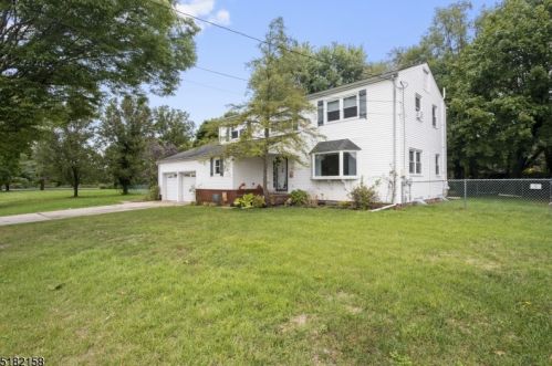 338 10th Ave, Manville NJ  08835-1105 exterior