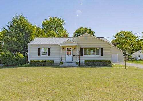 54 Cornwall Dr, Windsor Locks, CT 06096-2051
