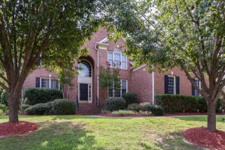 10840 Round Brook Cir, Raleigh, NC 27617-7457