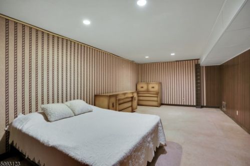 6 Dl Rd, Greystone Park NJ  07950-3303 exterior