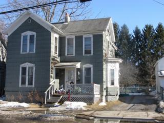 208 Smith St, Herkimer, NY 13350-2018