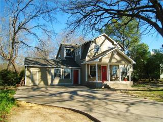 814 5th St, Bonham TX  75418-4013 exterior