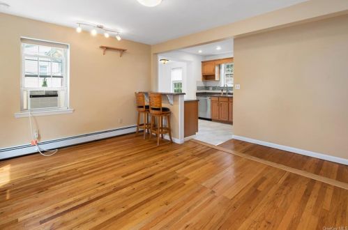 106 Oak Cir, Mahopac NY  10541-4146 exterior