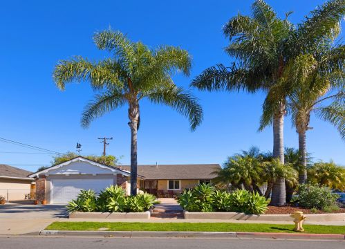 56 Warwick Pl, Santa Barbara, CA 93117-1905