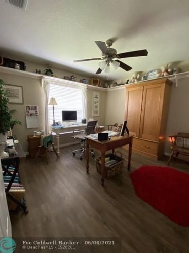 3843 9th Ln, Vero Beach FL  32960-6122 exterior