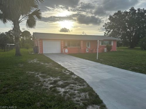 1535 Medford Pl, Lehigh Acres FL  33936-5945 exterior