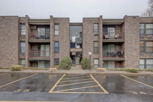 365 River Rd, Nutley, NJ 07110-3612