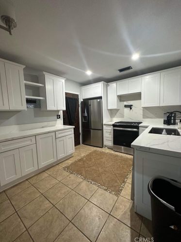 8268 Garfield St, Riverside CA  92504-3008 exterior