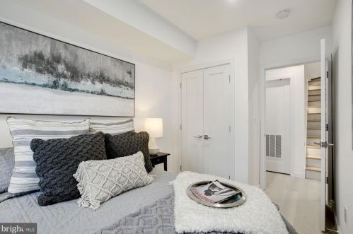 1715 Capitol St, Washington DC 20002-2109 exterior