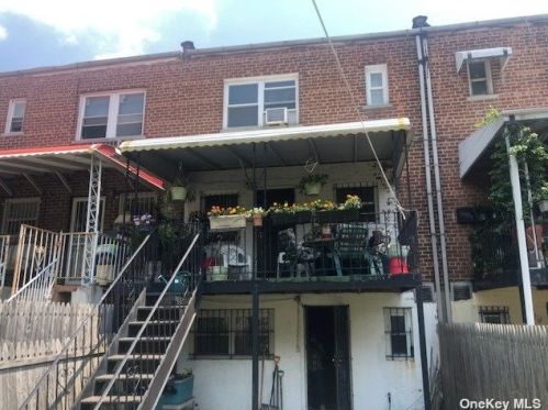 2957 Wickham Ave, Bronx, NY 10469-3323