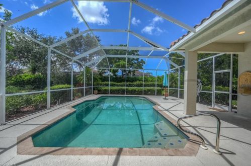 7517 Citrus Hill Ln, Naples FL  34109-0601 exterior