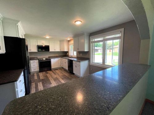 3610 Sunnyslope St, Green Bay, WI 54301-1229