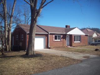 566 1st St, Newport, TN 37821-3204