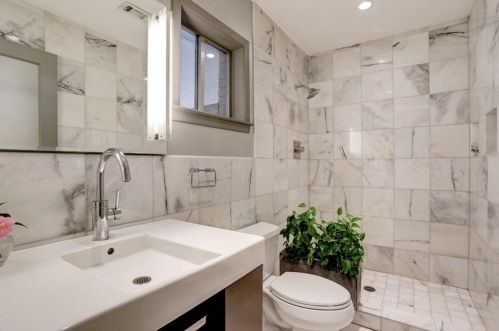 319 Barracuda Ave, Galveston TX 77550-3224 exterior