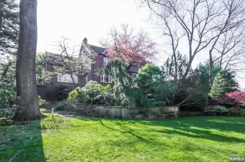 960 Lincoln Pl, Teaneck NJ  07666-2608 exterior