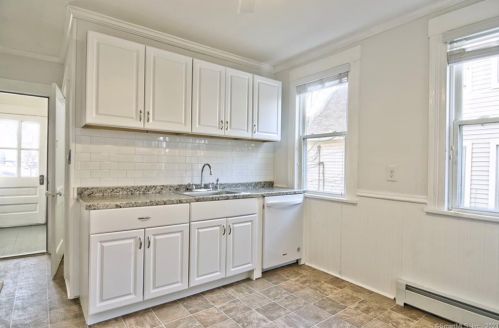 541 Midland St, Bridgeport CT  06605-3348 exterior