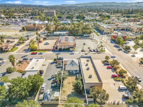 217 Stuart Ave, Redlands CA  92374-3367 exterior