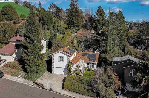 2547 Carmelita Way, Pinole, CA 94564-1219