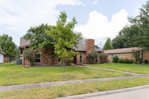 1601 Fair Oaks Dr, Richardson, TX 75081-3047
