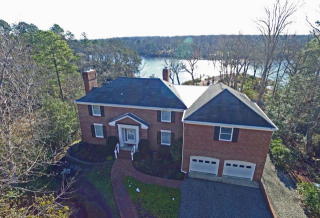 294 Point Laurel Dr, Lancaster, VA 22503-2308