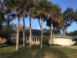 30 Mimosa Dr, Sarasota, FL 34232-1625