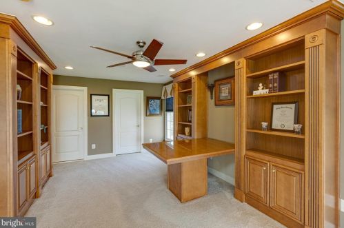 15089 Troon Ct, Haymarket VA  20169-3130 exterior