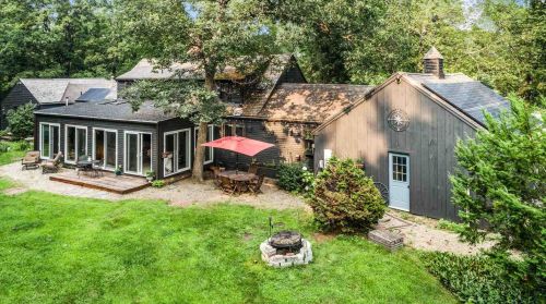 1 Martingale Rd, Amherst NH  03031-2625 exterior