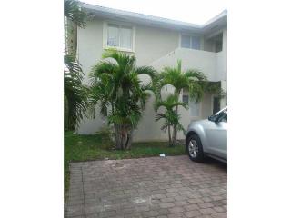 3910 89th Ct, Miami, FL 33165-5310