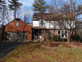 12 Tokanel Dr, Londonderry, NH 03053-3509