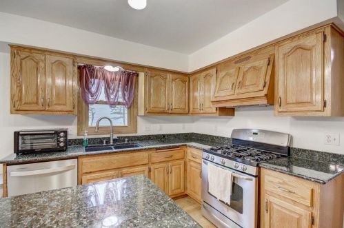 13125 Wade Dr, Waukesha WI  53151-9013 exterior