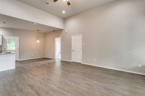 103 Joyce St, Whitney, TX 76692-2200