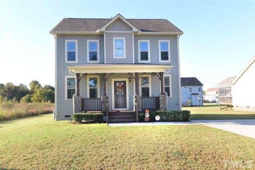 145 Carissa Dr, Smithfield, NC 27577-9581