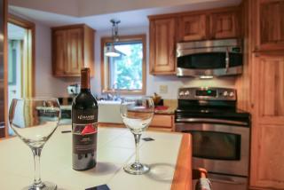 3633 Gregory St, Madison, WI 53711-1729