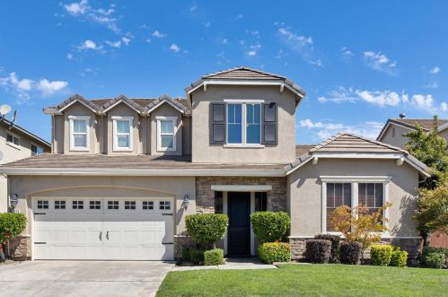2073 Wyndham Way, Lodi CA  95242-4807 exterior