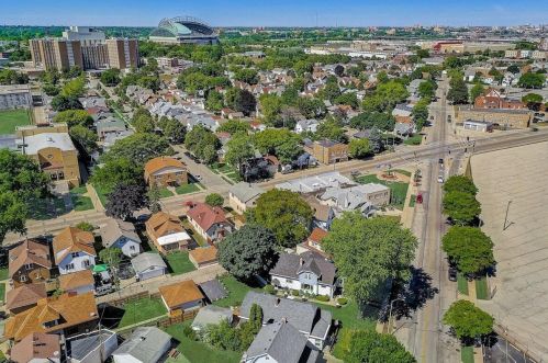 5006 Beloit Rd, Milwaukee WI 53214-5332 exterior