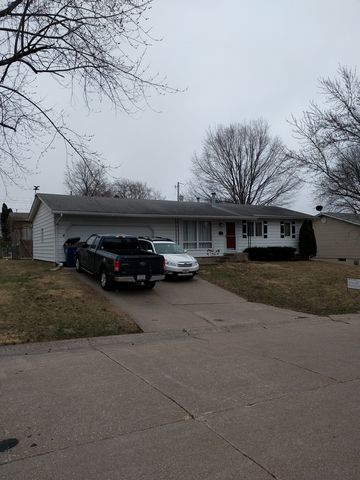 2725 Heather Ln, Panarama Park, IA 52722-3067