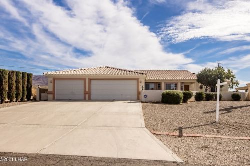 3724 Hiawatha Dr, Lake Havasu City, AZ 86404-3547