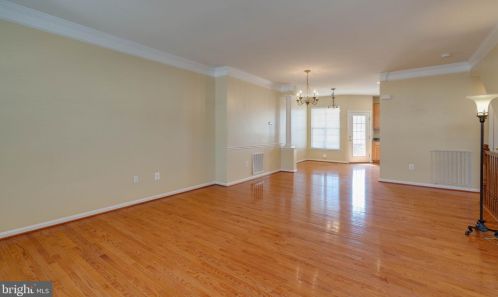 533 Legrace Ter, Leesburg VA  20176-1835 exterior