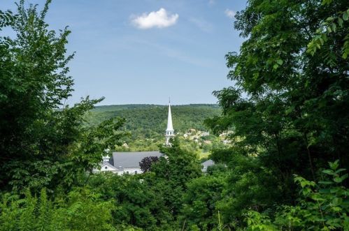 26 Park Rd, Monson, MA 01057-1204