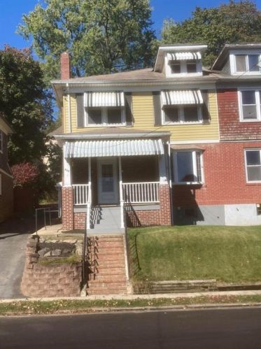 609 Raub St, Easton, PA 18042-1570