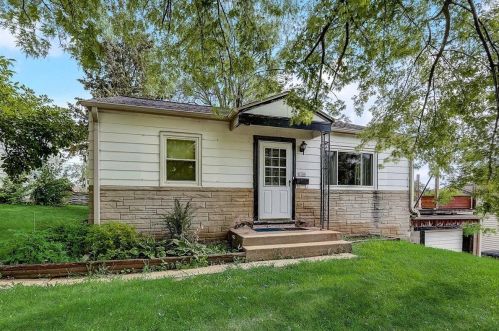 1109 Catherine St, Waukesha, WI 53186-2512