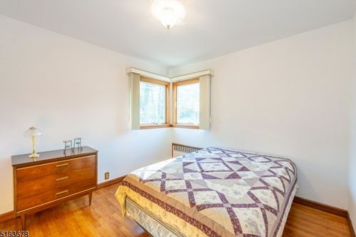 40 Jacobus Ave, Little Falls NJ  07424-2305 exterior