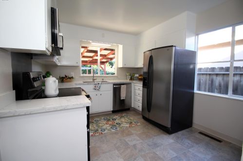 16055 Via Granada, San Lorenzo, CA 94580-2507